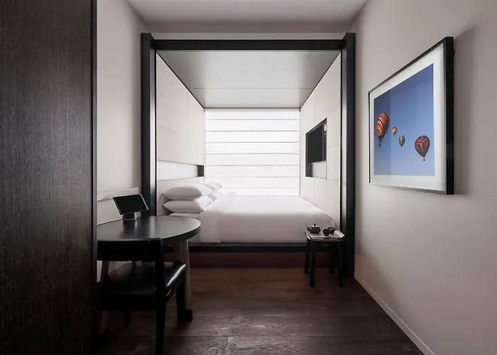 Little National Hotel Canberra